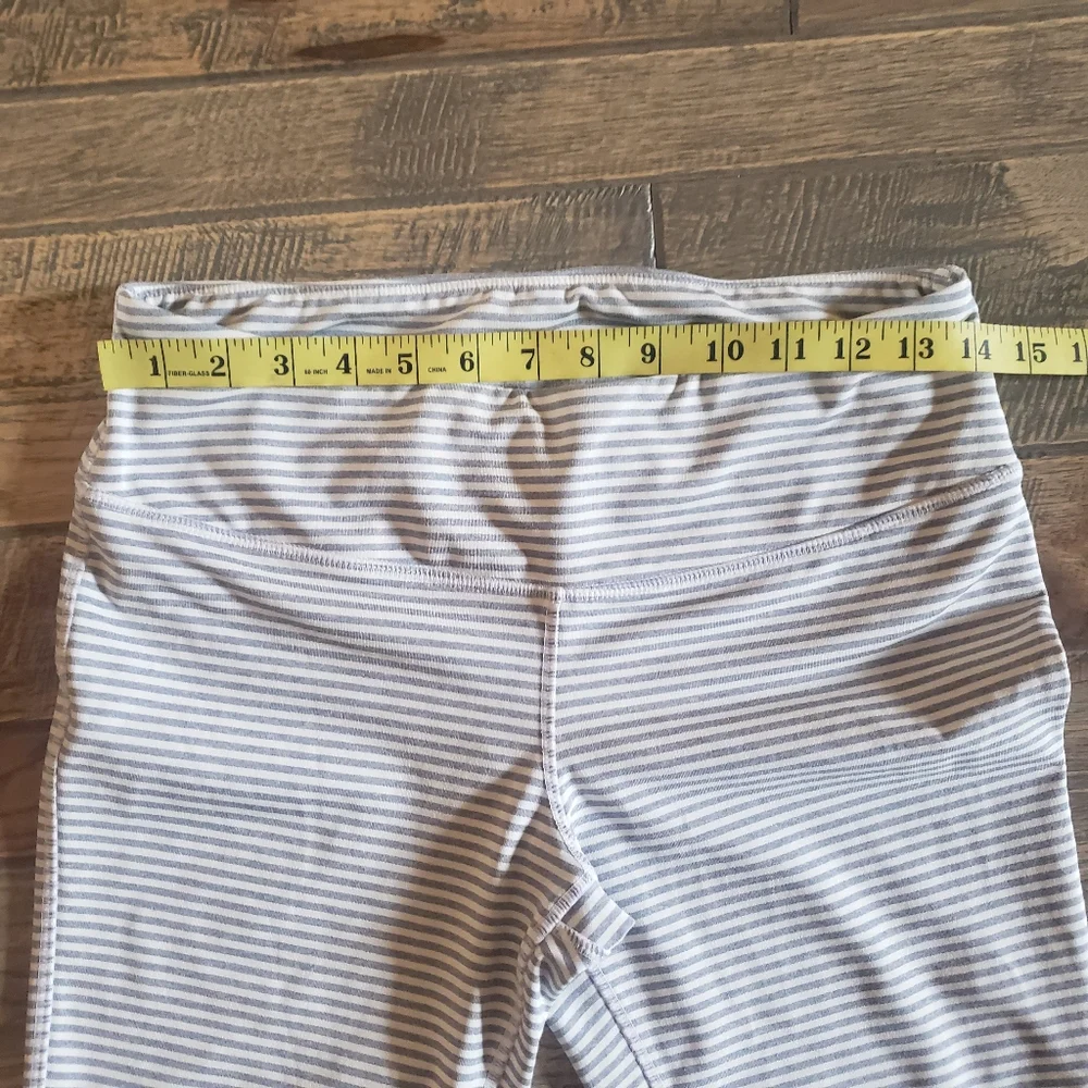 MPG | gray and white striped cropped athletic workout leggings - Picture 6 of 8